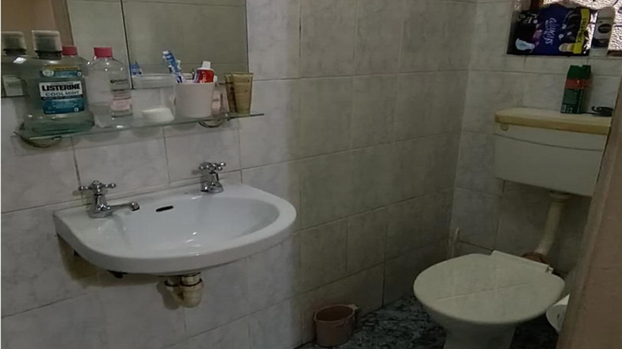 8 Bedroom Property for Sale in Belgravia Western Cape